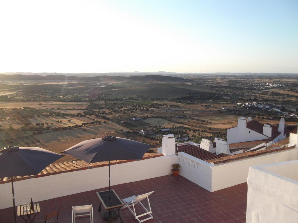 Penzion Dom Nuno - Turismo De Habitacao Monsaraz Exteriér fotografie